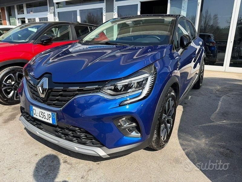 Usata Renault Captur Techno 101 CV (74 kW) 2022 Blu SUV