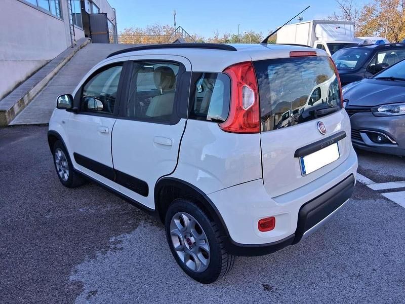 Usata Fiat Panda 4x4 86 CV (63 kW) 2015 Bianco Utilitaria