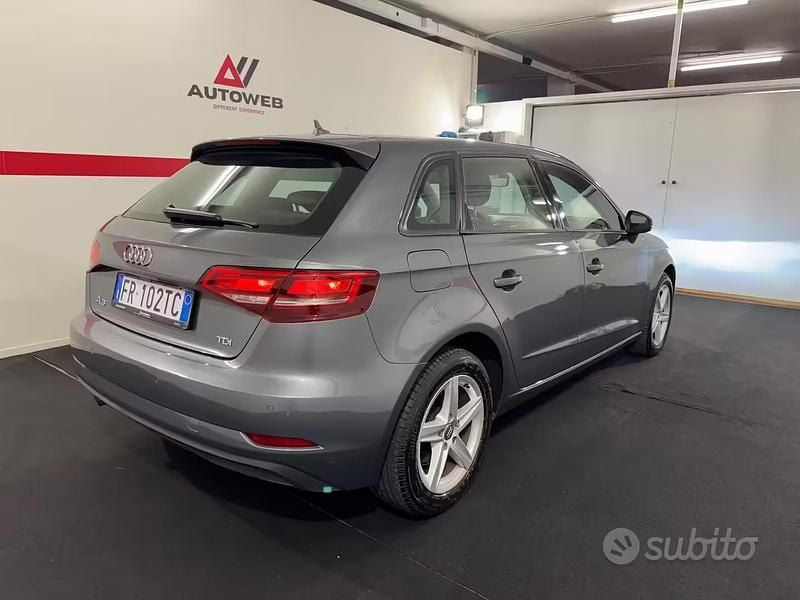 Usata Audi A3 Sport 116 CV (85 kW) 2018 Grigio Berlina