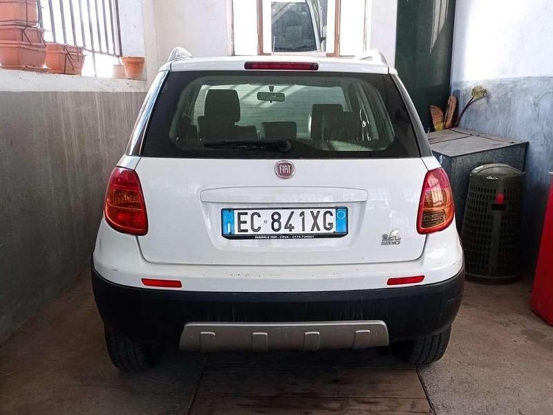 Usata Fiat Sedici 135 CV (99 kW) 2010 Bianco SUV