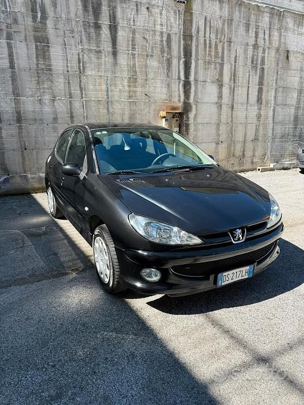 Usata Peugeot 206 75 CV (55 kW) 2008 Nero Berlina