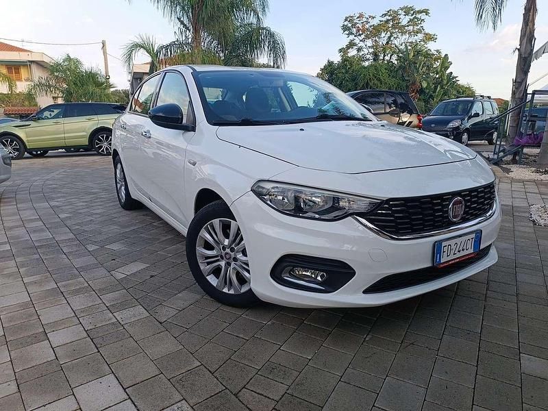 Usata Fiat Tipo Opening Edition 95 CV (69 kW) 2016 Bianco Berlina