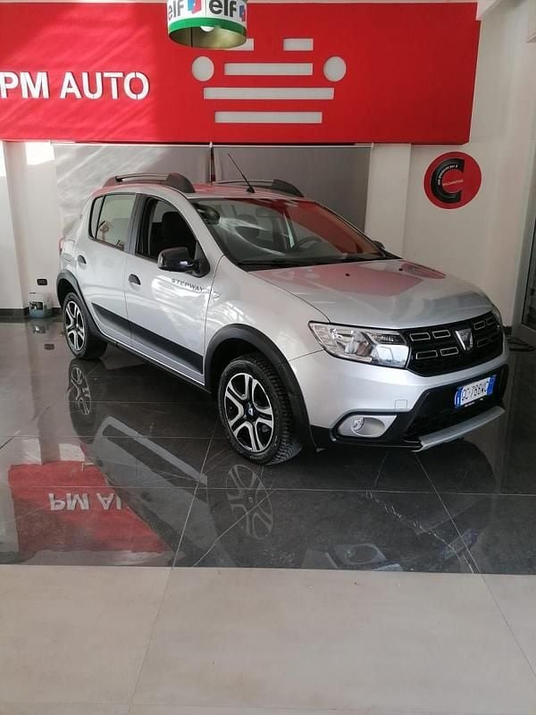 Usata Dacia Sandero Stepway 101 CV (74 kW) 2020 Grigio Berlina