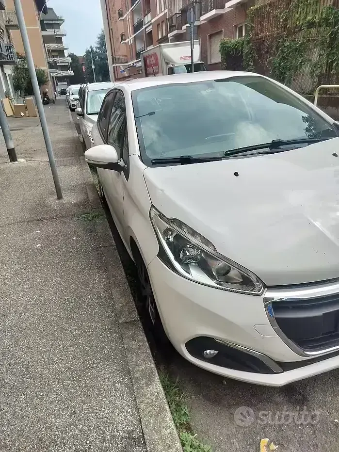 Usata Peugeot 208 75 CV (55 kW) 2017 Bianco Utilitaria