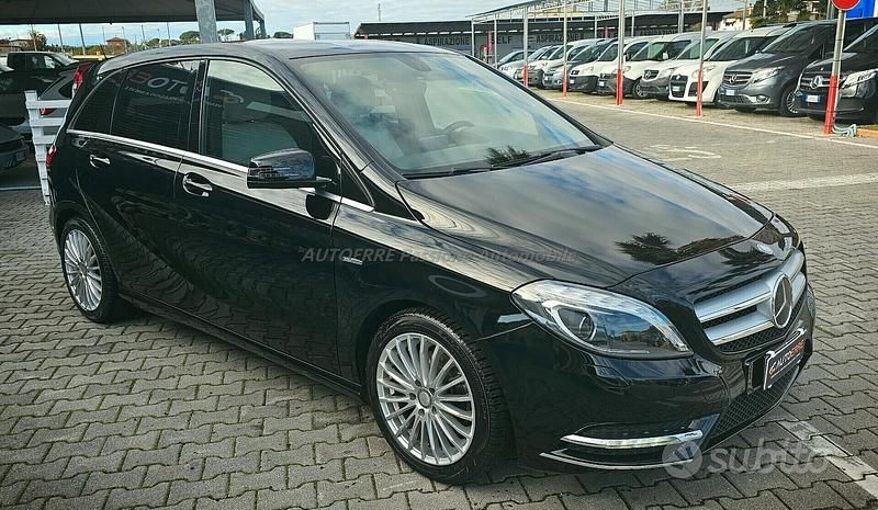 Usata Mercedes B200 Premium 156 CV (114 kW) 2012 Nero Monovolume