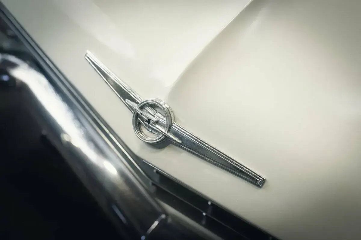 Usata Opel Admiral 101 CV (74 kW) 1965 Bianco Berlina