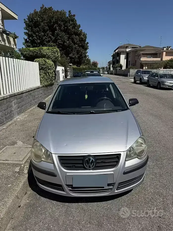 Usata VW Polo 64 CV (47 kW) 2007 Grigio Utilitaria