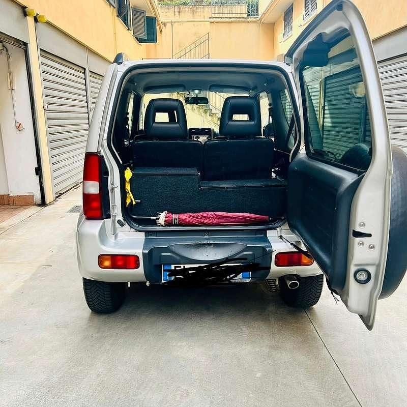 Usata Suzuki Jimny 82 CV (60 kW) 2012 SUV