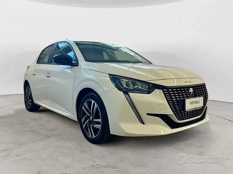 Usata Peugeot 208 Active 75 CV (55 kW) 2023 Utilitaria