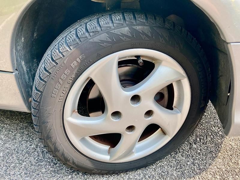 Usata Peugeot 206 90 CV (66 kW) 2001 Utilitaria