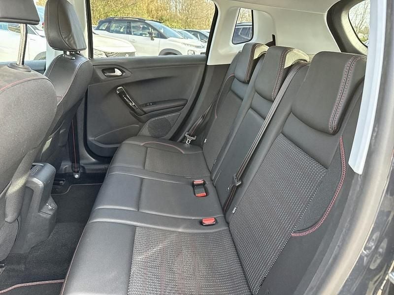 Usata Peugeot 2008 GT-line 110 CV (80 kW) 2017 Grigio SUV