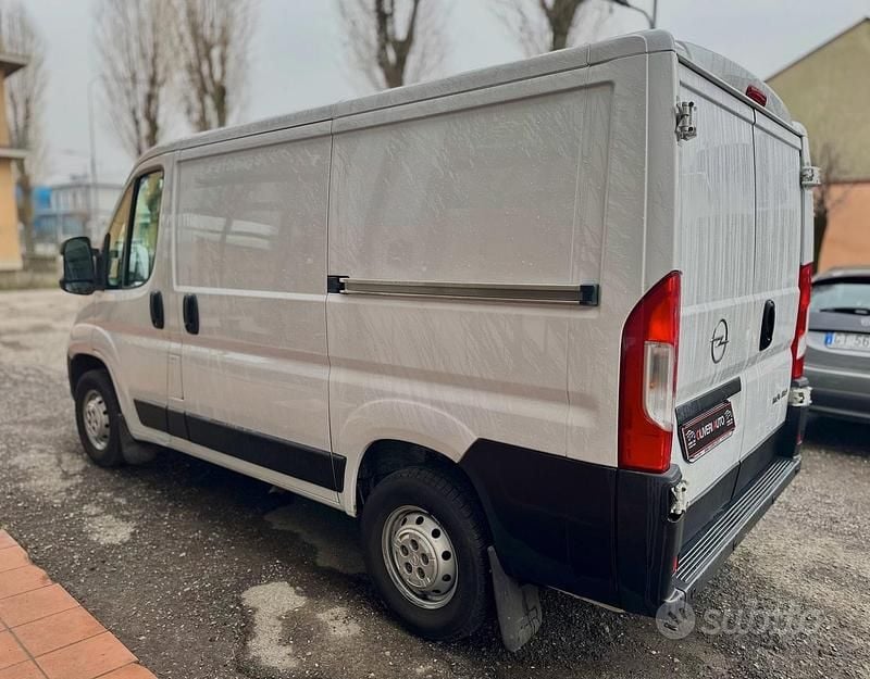 Usata Opel Movano 140 CV (102 kW) 2022 Bianco Furgone