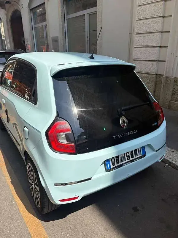 Usata Renault Twingo Intens 30 kW (42 CV) 2021 Blu/azzurro Utilitaria