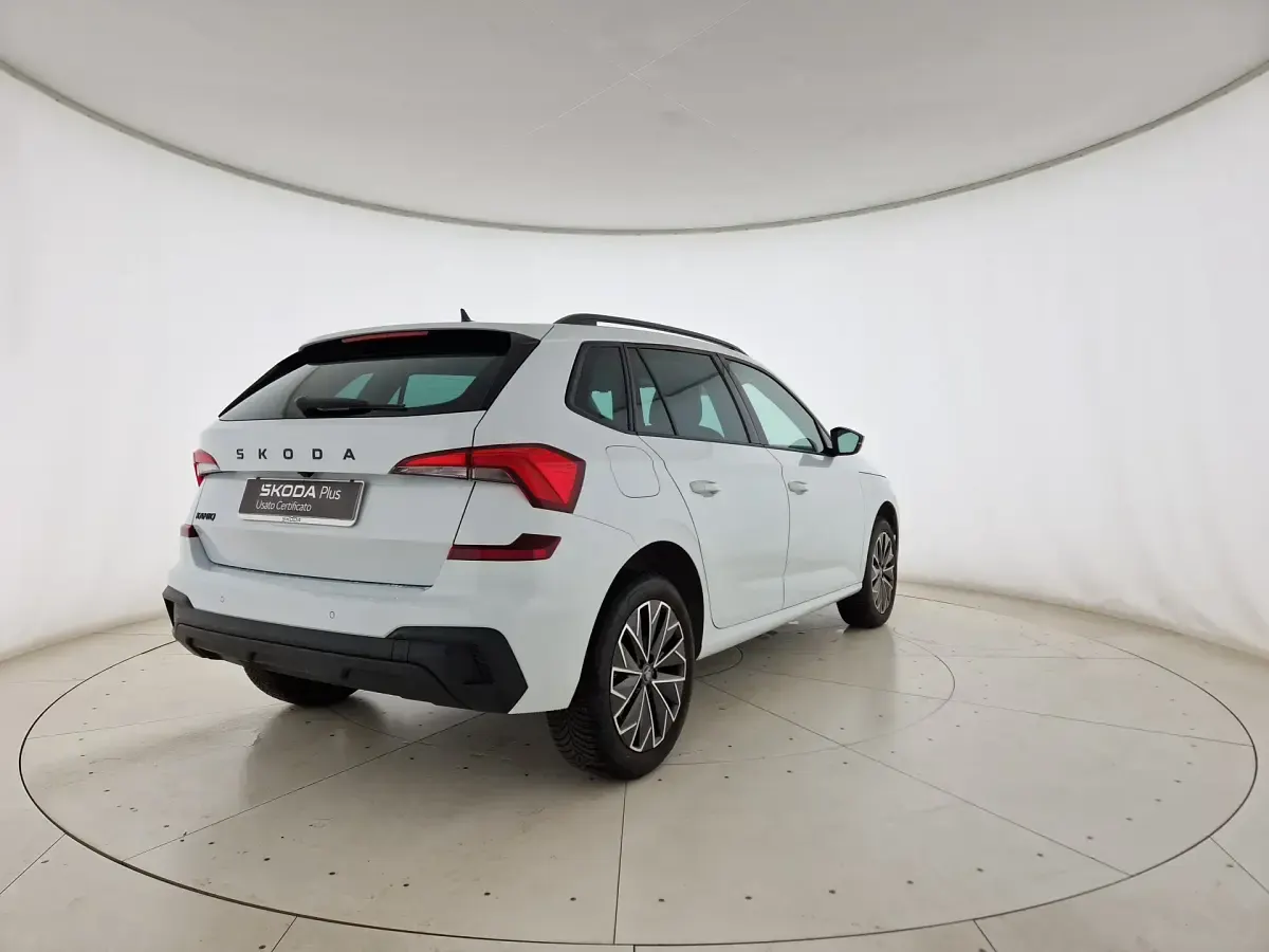 Usata Skoda Kamiq 116 CV (85 kW) 2025 Bianco luna metallizzato SUV