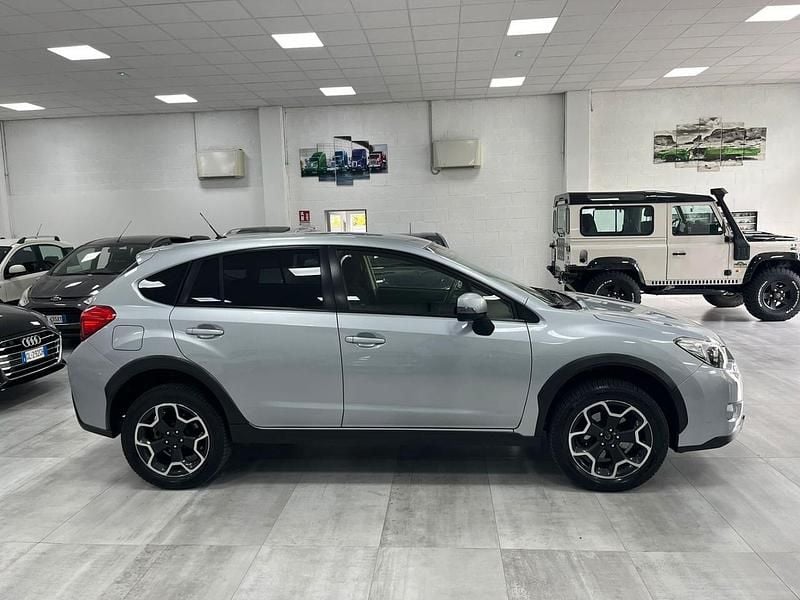 Usado Subaru XV 147 CV (108 kW) 2013 Plateado SUV