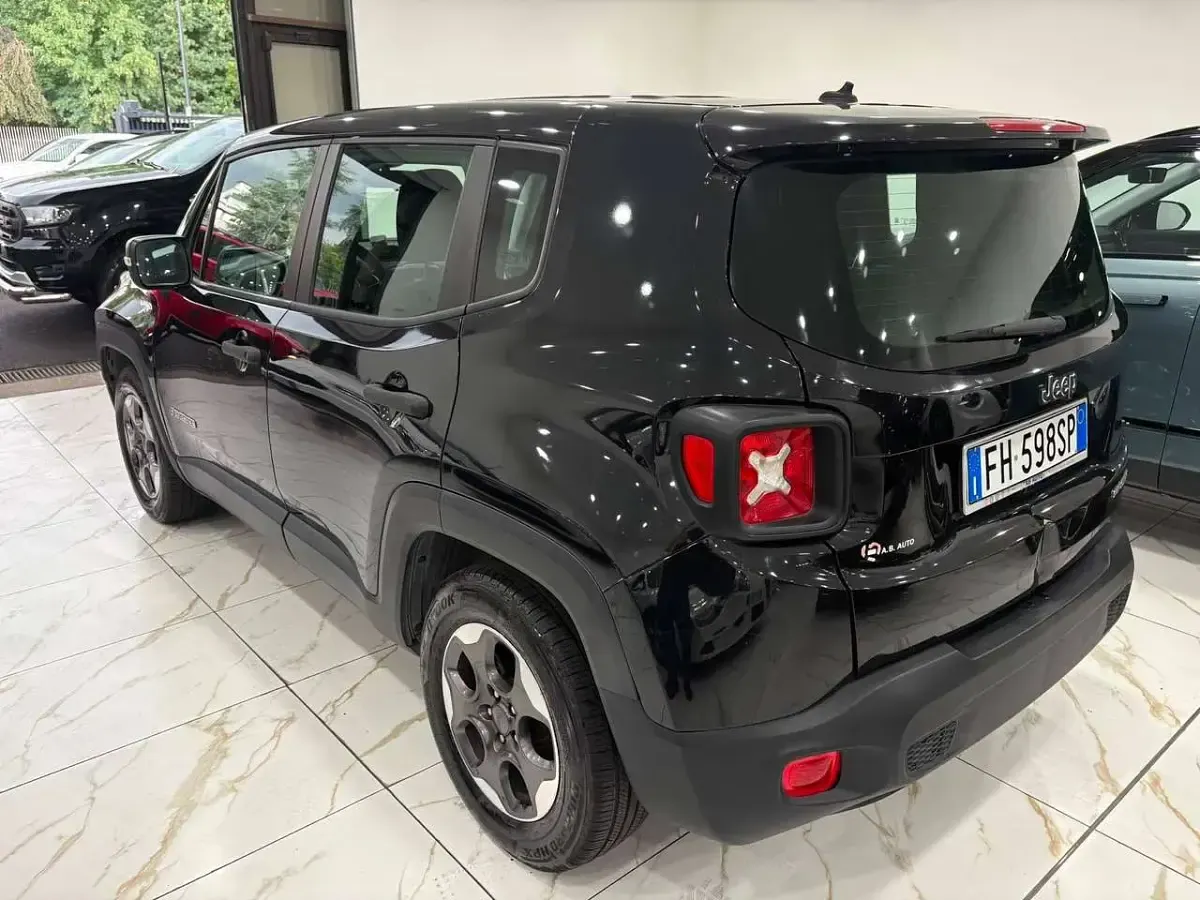 Usata Jeep Renegade Sport 95 CV (69 kW) 2017 Other SUV