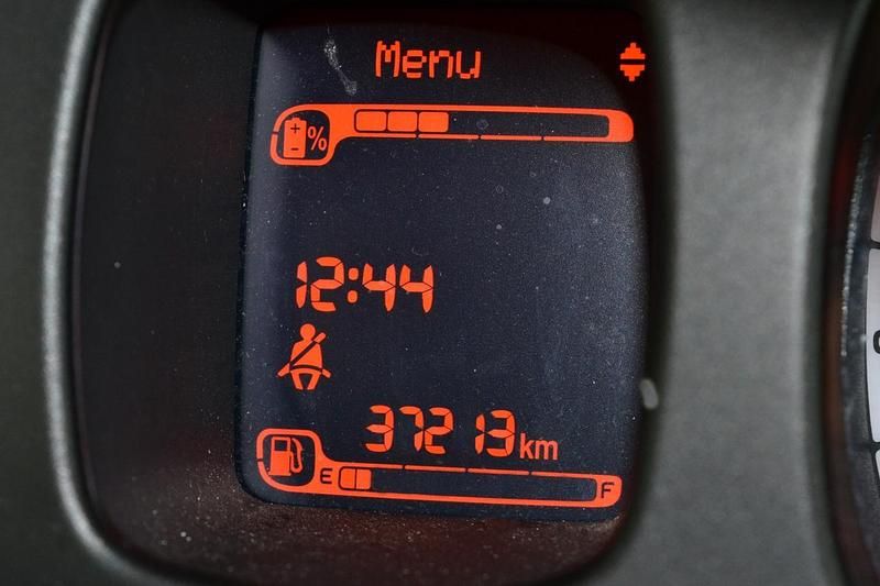 Bianco Usata 2023 Fiat Panda Due volumi | 10.900 € (Buon prezzo) - Immagine 1/1