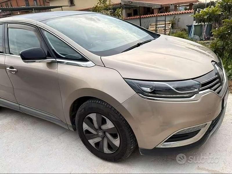 Usado Renault Espace Zen 131 CV (96 kW) 2016 Marrón Monovolumen