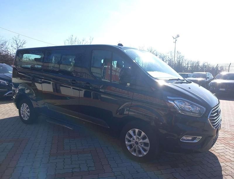 Usata Ford Tourneo 105 CV (77 kW) 2023 Grigio Monovolume