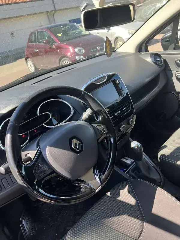 Usata Renault Clio IV 75 CV (55 kW) 2014 Berlina