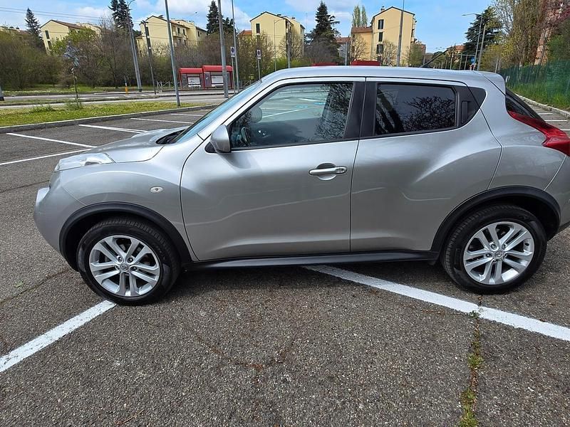 Usata Nissan Juke Tekna 117 CV (86 kW) 2011 Argento SUV