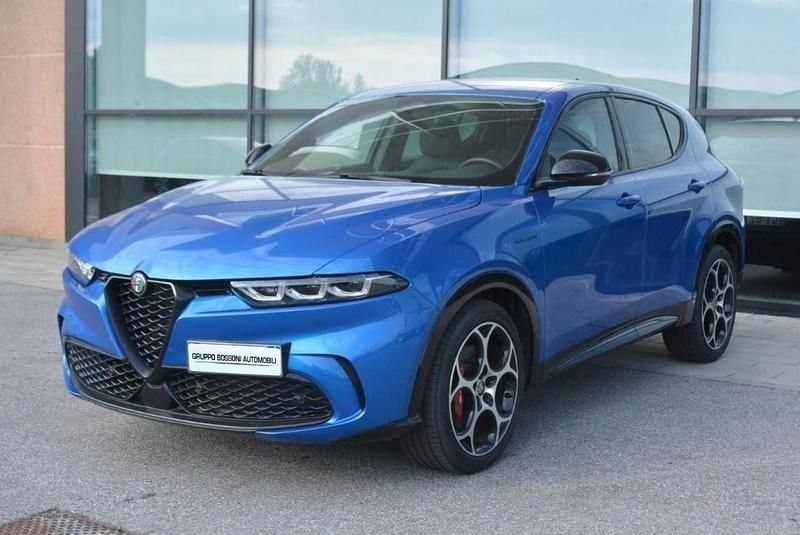 Blu Usata 2024 Alfa Romeo Tonale Veloce SUV | 28.900 € (Buon prezzo) - Immagine 1/4