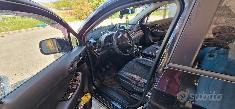 Usata Chevrolet Orlando 131 CV (96 kW) 2012 Nero Monovolume