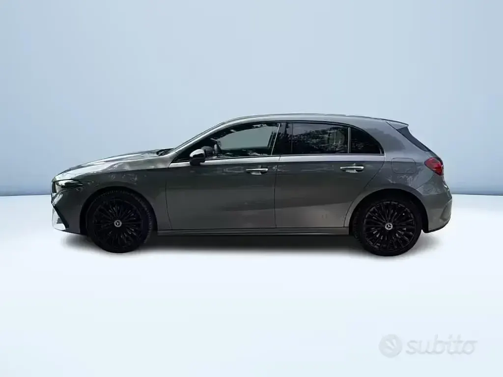 Usata Mercedes A250 Advanced Plus 163 CV (119 kW) 2023 Grigio Berlina