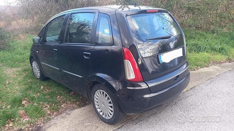 Usata Lancia Musa 2011 Blu Monovolume
