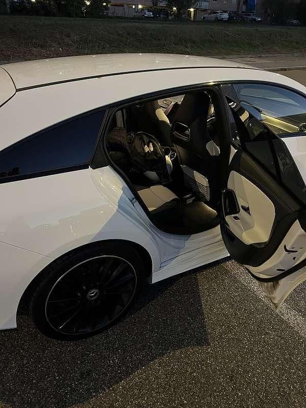 Usata Mercedes CLA200 Shooting Brake Premium 150 CV (110 kW) 2020 Station wagon