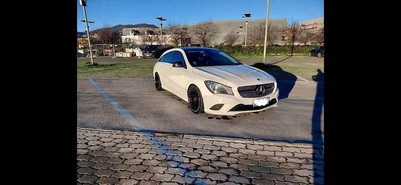 Usata Mercedes CLA200 Shooting Brake Executive 136 CV (100 kW) 2015 Station wagon
