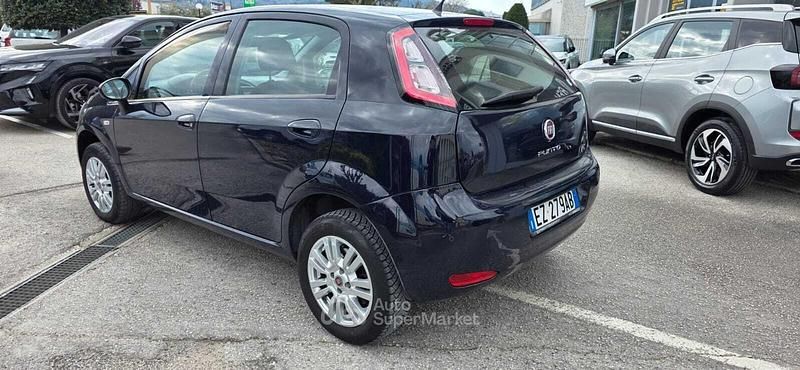 Usata Fiat Punto 77 CV (56 kW) 2015 Blu Utilitaria