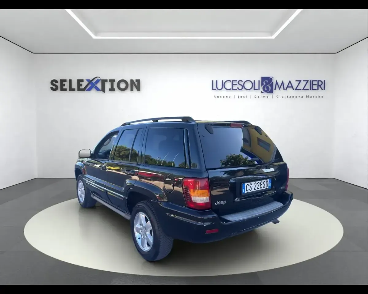 Usata Jeep Grand Cherokee Overland 163 CV (119 kW) 2004 Nero SUV