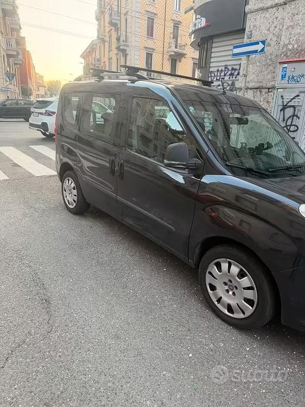 Usata Fiat Doblò 2015 Nero Monovolume