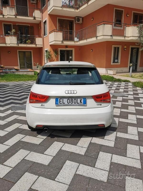 Usata Audi A1 86 CV (63 kW) 2012 Bianco Utilitaria