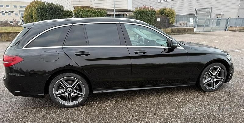 Usata Mercedes C220 Premium 194 CV (142 kW) 2020 Nero Station wagon