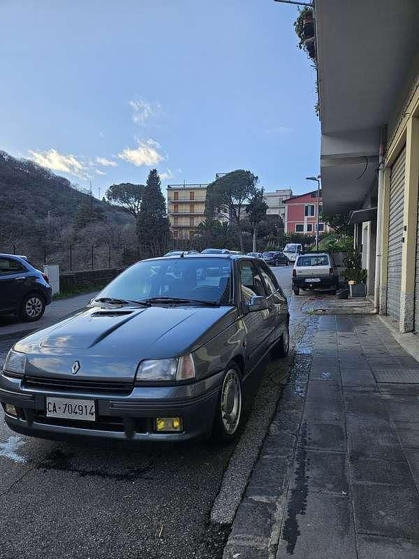 Usata Renault Clio 137 CV (100 kW) 1992 Berlina
