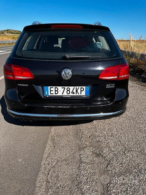 Usata VW Passat 140 CV (102 kW) 2011 Nero Station wagon
