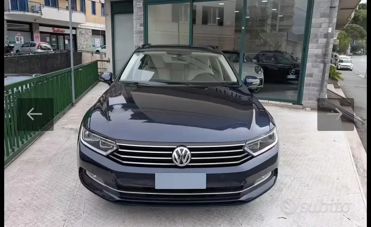 Usata VW Passat Comfortline 120 CV (88 kW) 2016 Blu Station wagon