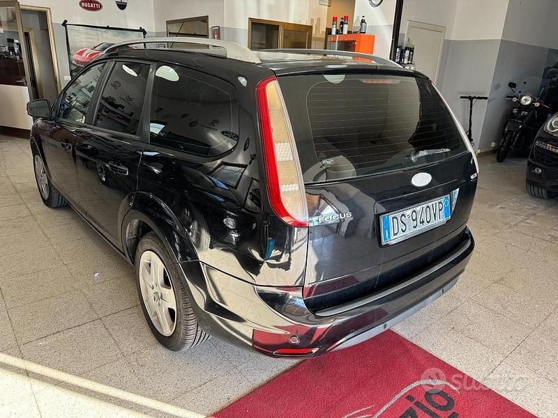 Usata Ford Focus 110 CV (80 kW) 2009 Nero Station wagon