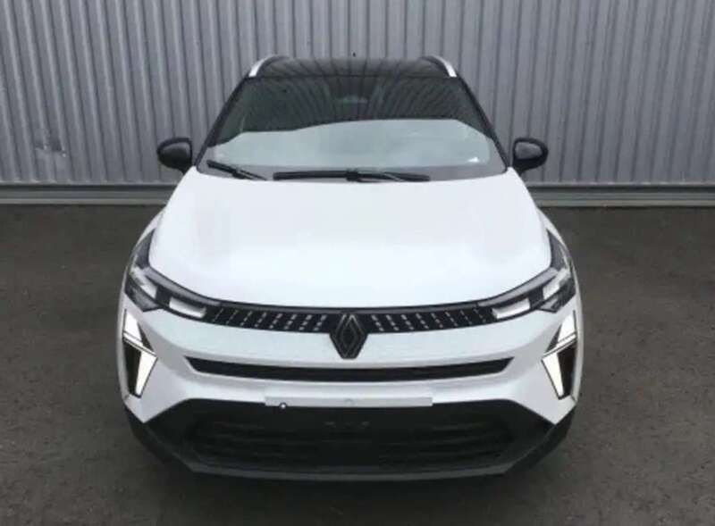 Usata Renault Captur Techno 101 CV (74 kW) 2024 Bianco SUV