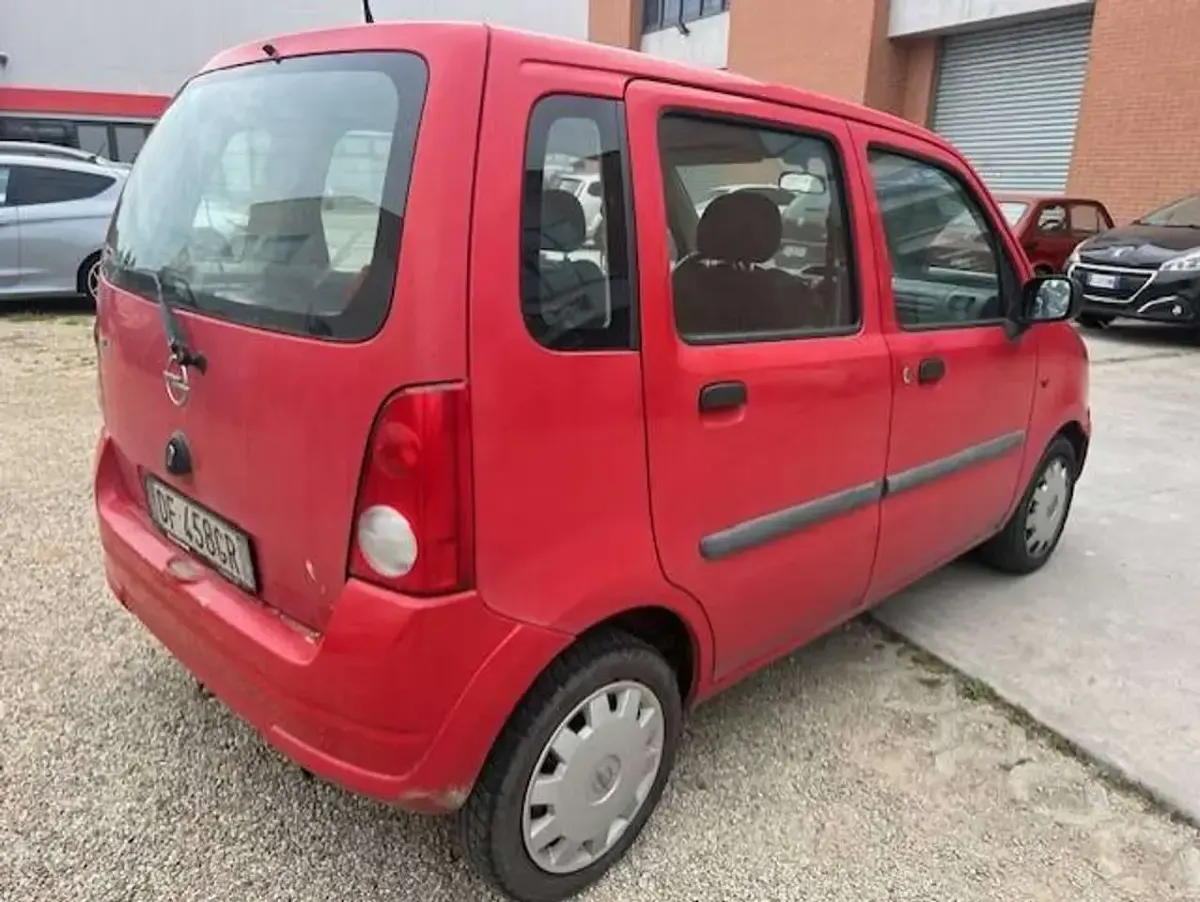 Usata Opel Agila Club 60 CV (44 kW) 2007 Rosso Utilitaria