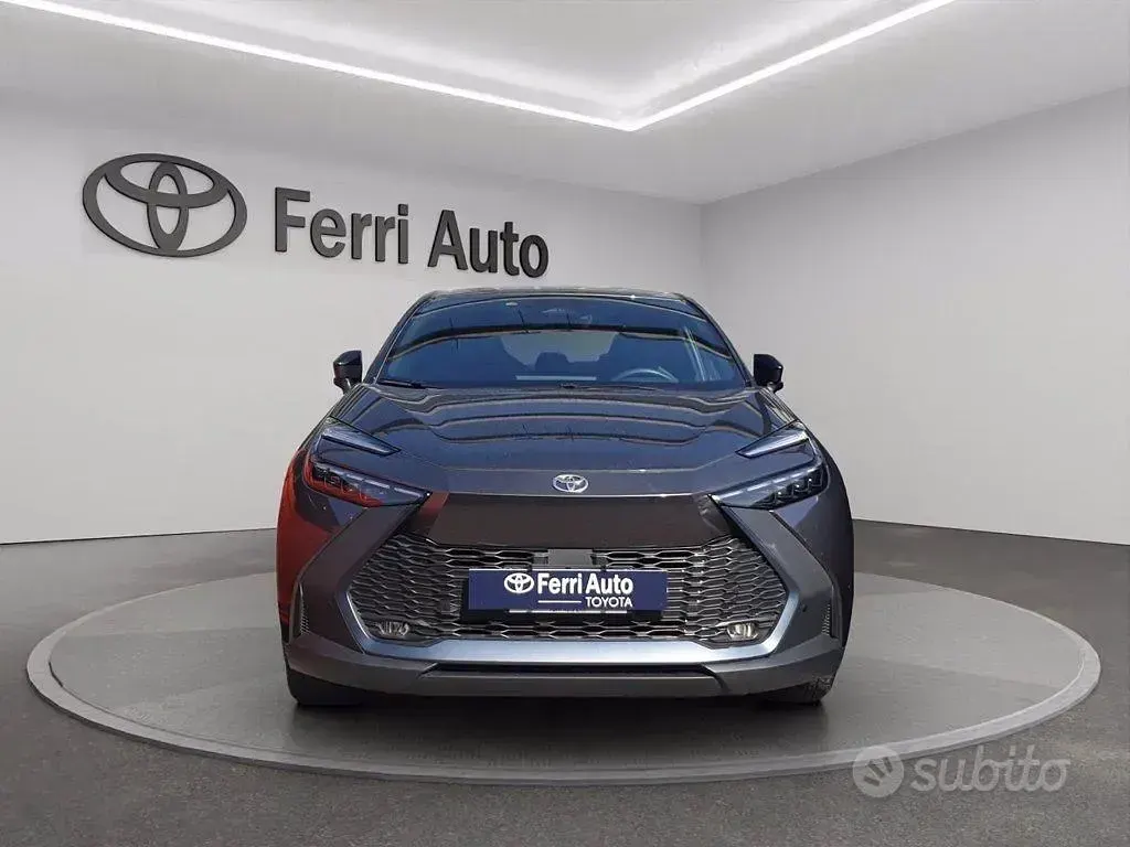 Usata Toyota C-HR Trend 198 CV (145 kW) 2024 Grigio SUV
