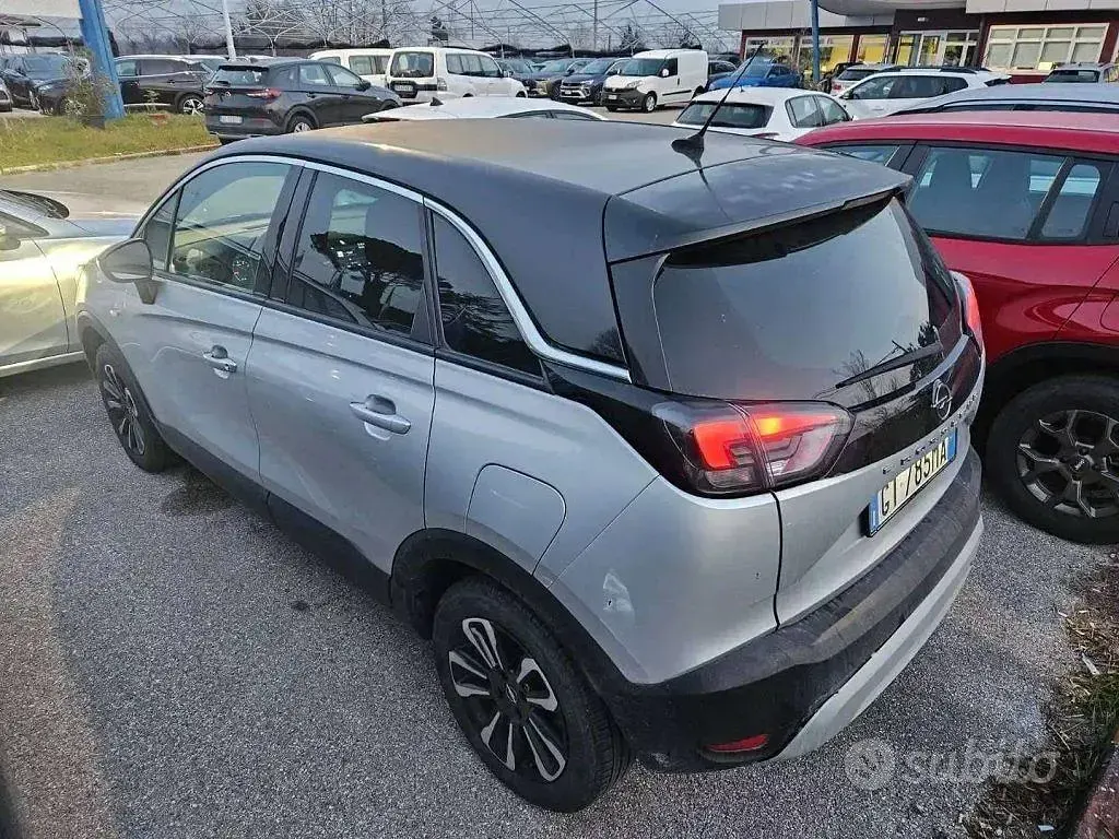 Usata Opel Crossland Elegance 131 CV (96 kW) 2024 Grigio SUV