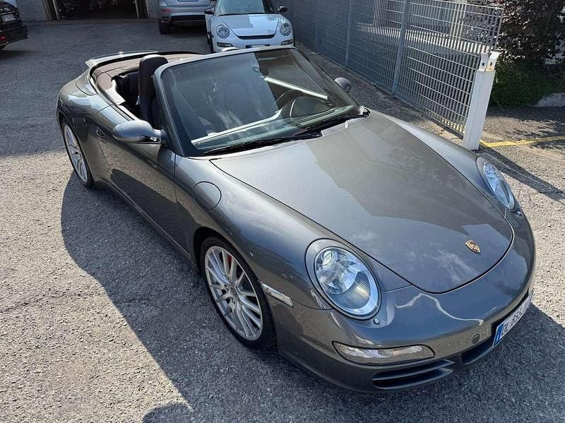 Usata Porsche 911 Carrera 4S Cabriolet 355 CV (261 kW) 2007 Grigio Cabrio