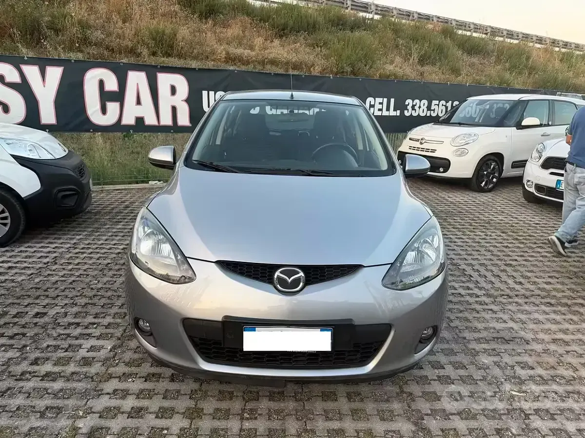 Usata Mazda 2 75 CV (55 kW) 2009 Grigio Utilitaria