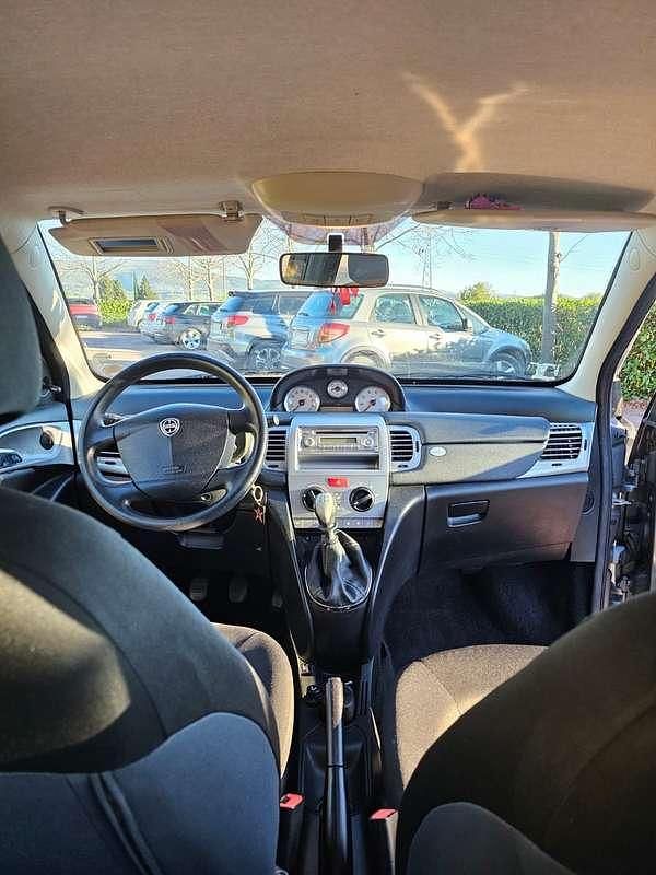 Usata Lancia Ypsilon 60 CV (44 kW) 2008 Grigio Utilitaria