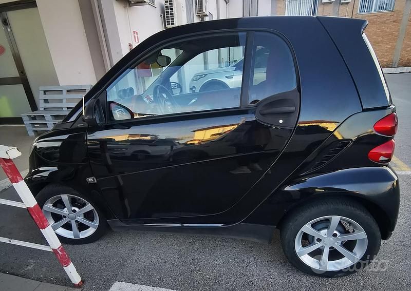 Usata Smart ForTwo Coupé 71 CV (52 kW) 2009 Utilitaria