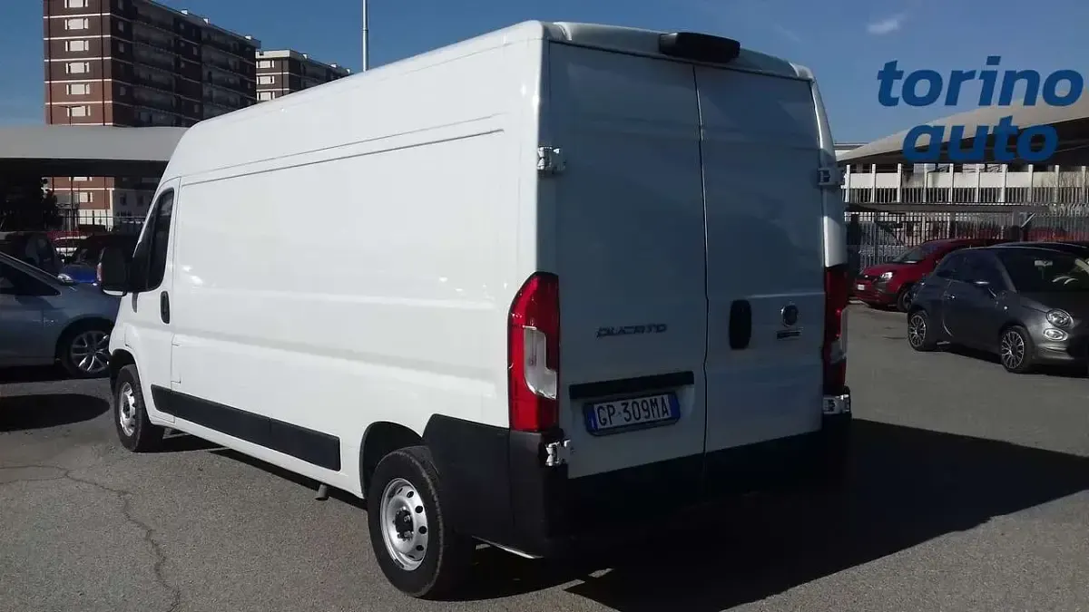 Usata Fiat Ducato 140 CV (102 kW) 2023 Bianco Furgone