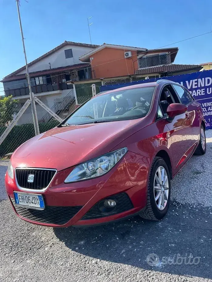Usata Seat Ibiza ST Style 75 CV (55 kW) 2011 Rosso Station wagon